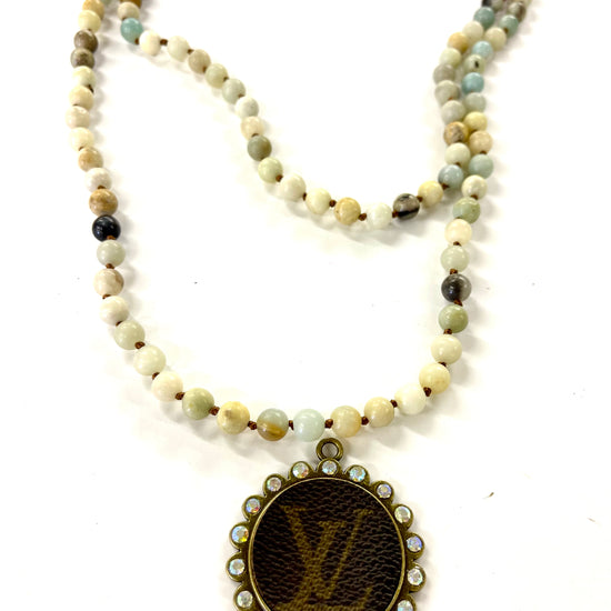 Stone- Agate with large antique circle pendant - Patches Of Upcycling
