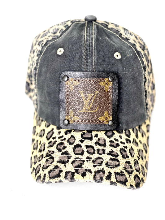 O2 - Faded Black hat with Twinkie leopard mesh backing Black/Black - Patches Of Upcycling