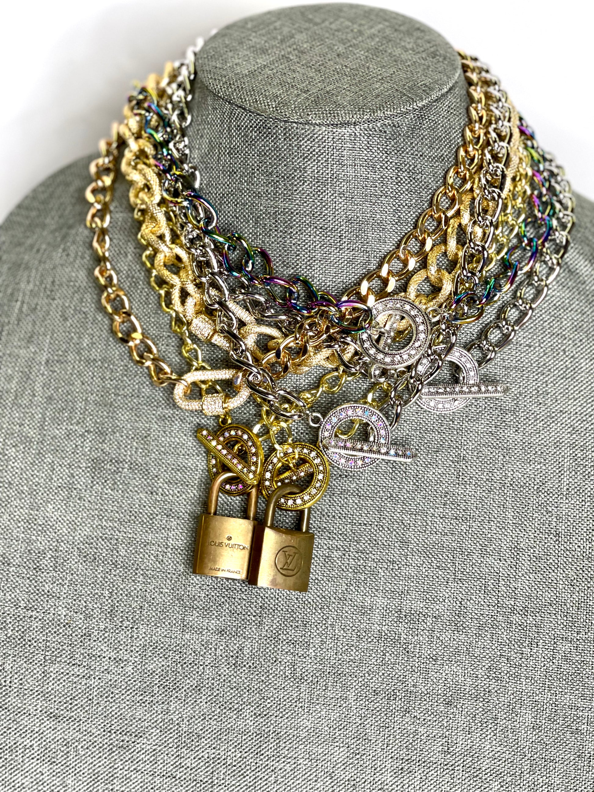 Silver textured Lock & Chain necklace in silver toggle Clear Rhinestone - Patches Of Upcycling