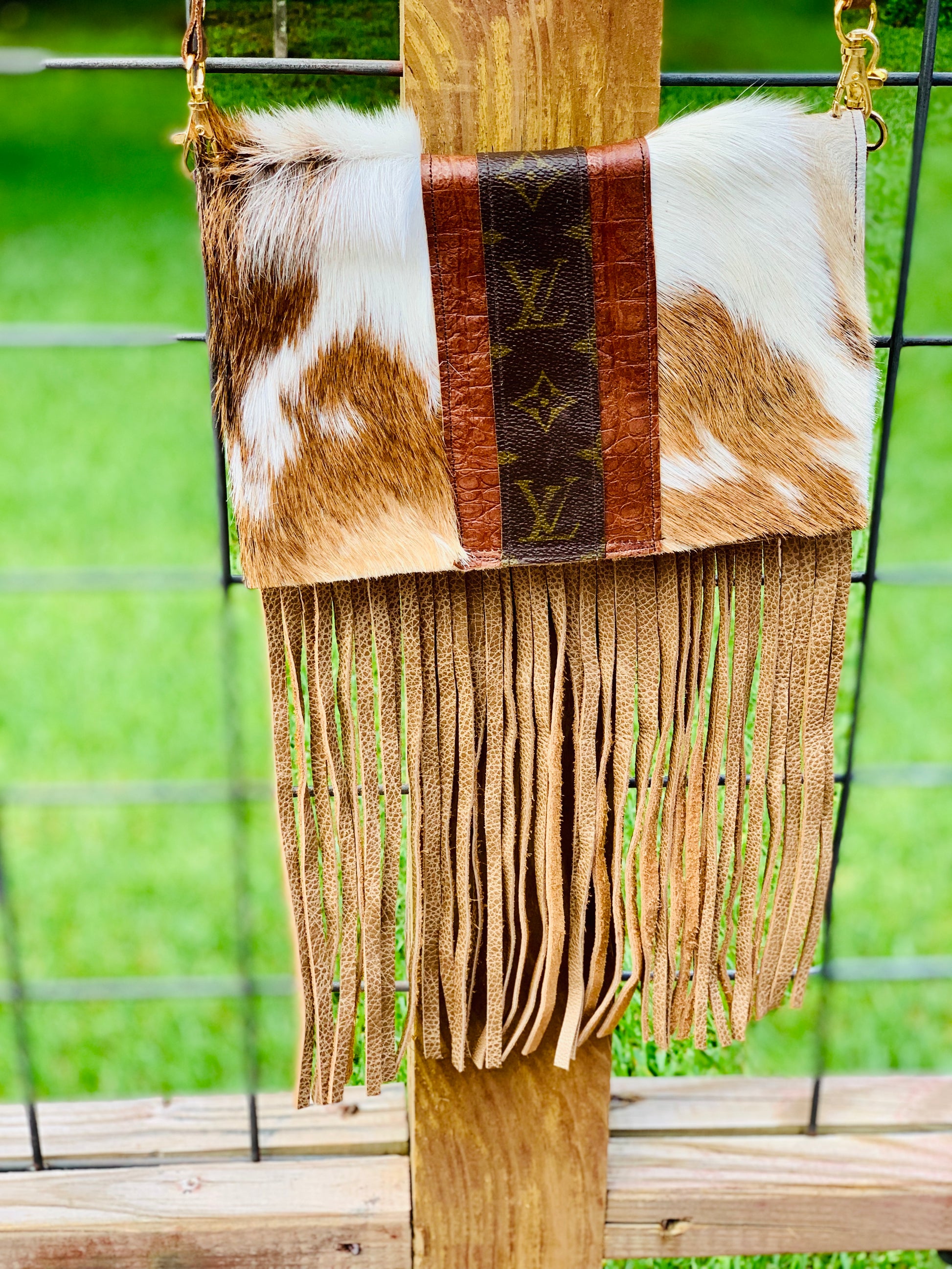 Small Crossbody Carmel Kelsey, Strip Brown - Patches Of Upcycling