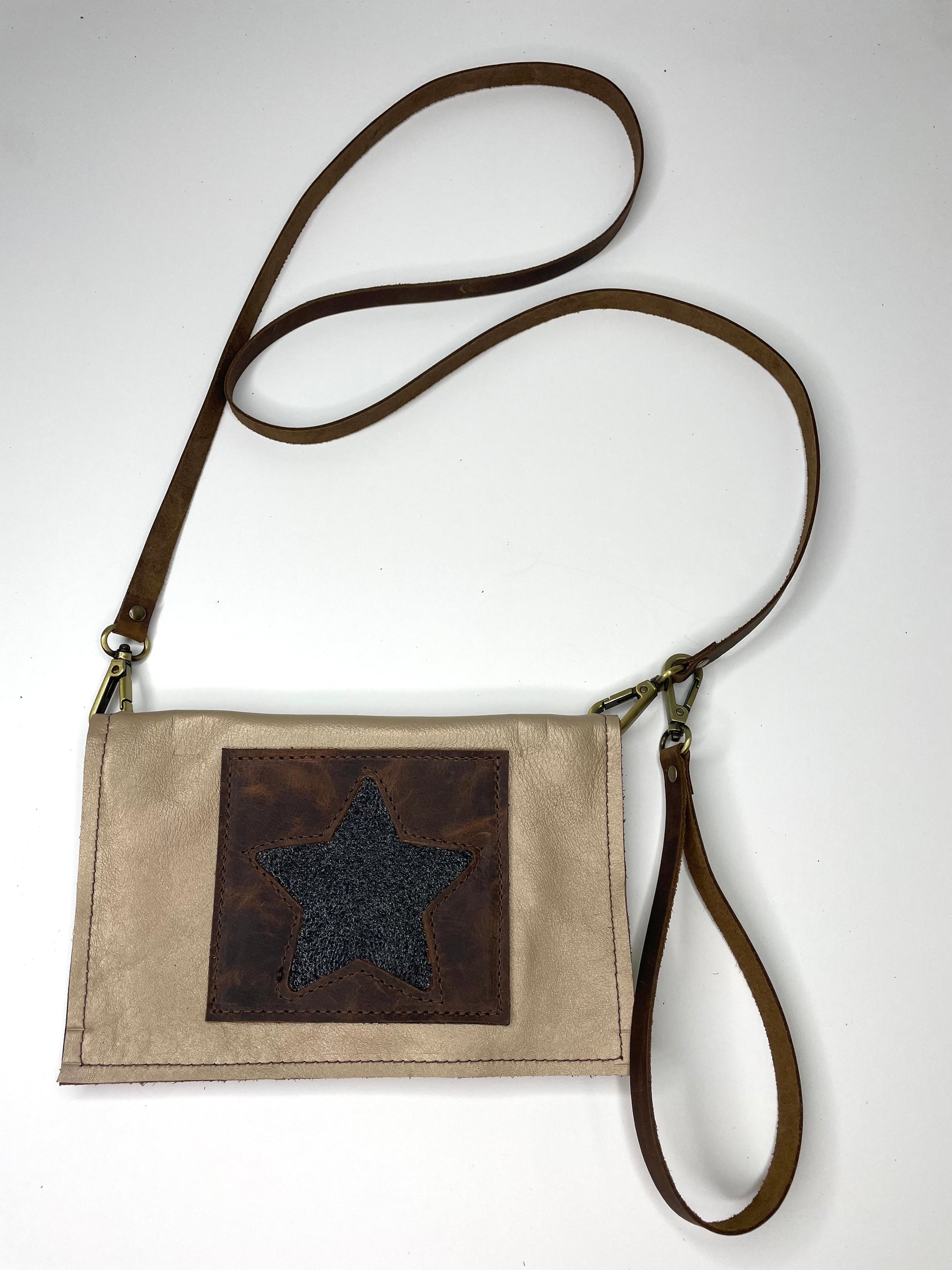 Small Crossbody smooth taupe with brown patch and black star - Patches Of Upcycling