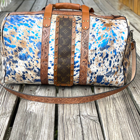 Large duffel HOH white with blue and cream acid wash (4LV) - Patches Of Upcycling