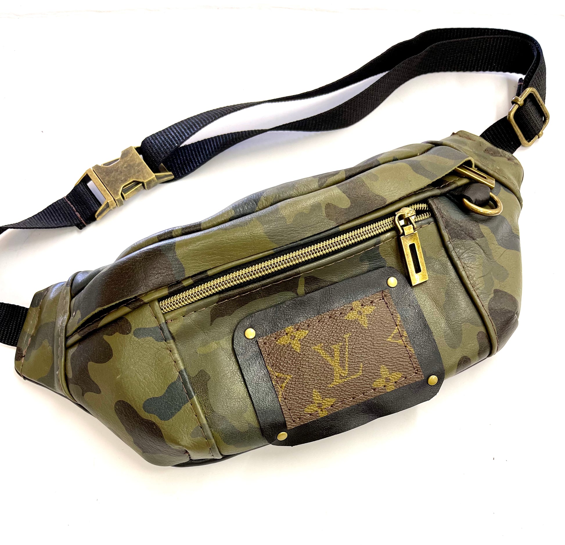 Adjustable Bum Bag PATCH of Lv- Smooth Leathers - Patches Of Upcycling Camo Patches Of Upcycling