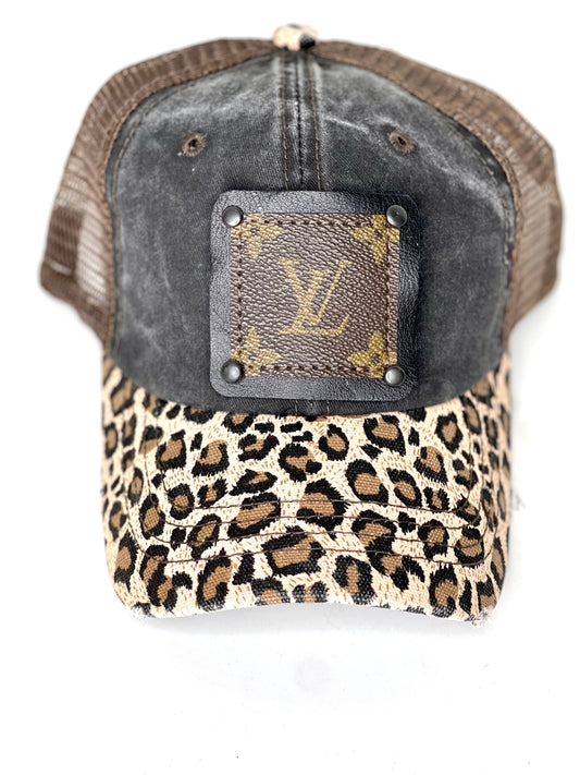 I3 - Leopard bill in Distressed Reese, Brown Mesh Black/Black - Patches Of Upcycling