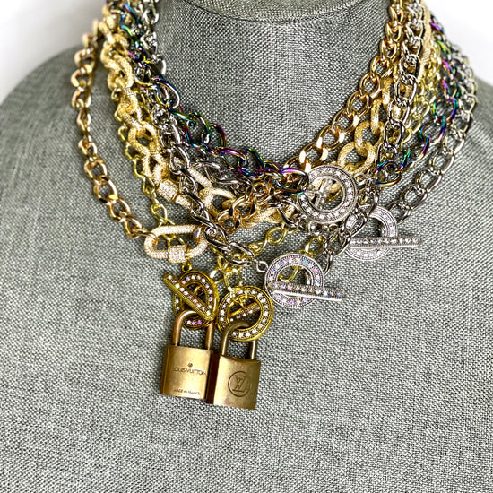 Silver textured Lock & Chain necklace in silver toggle AB Rhinestone - Patches Of Upcycling