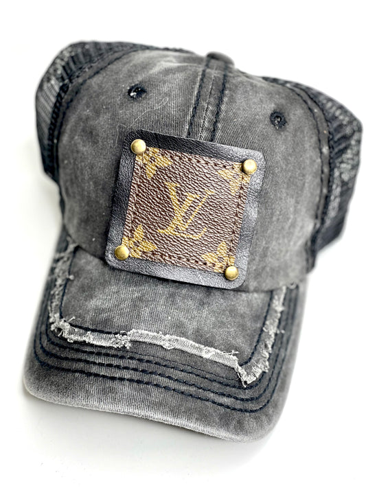 RR4 - black with Distressed Top Brim, Black Back Black/Antique - Patches Of Upcycling