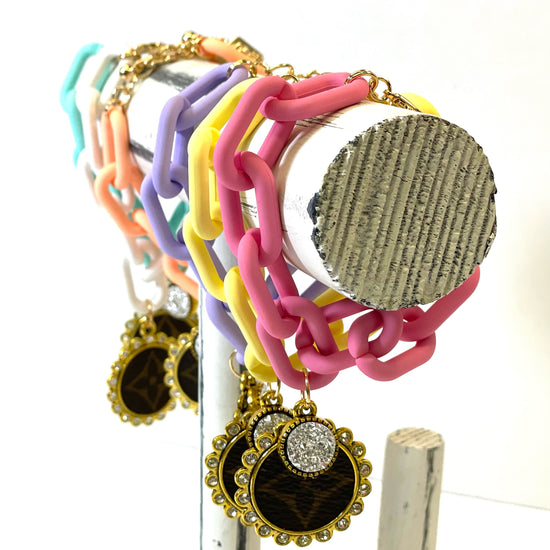 Restocked Chain bracelet light purple - Patches Of Upcycling