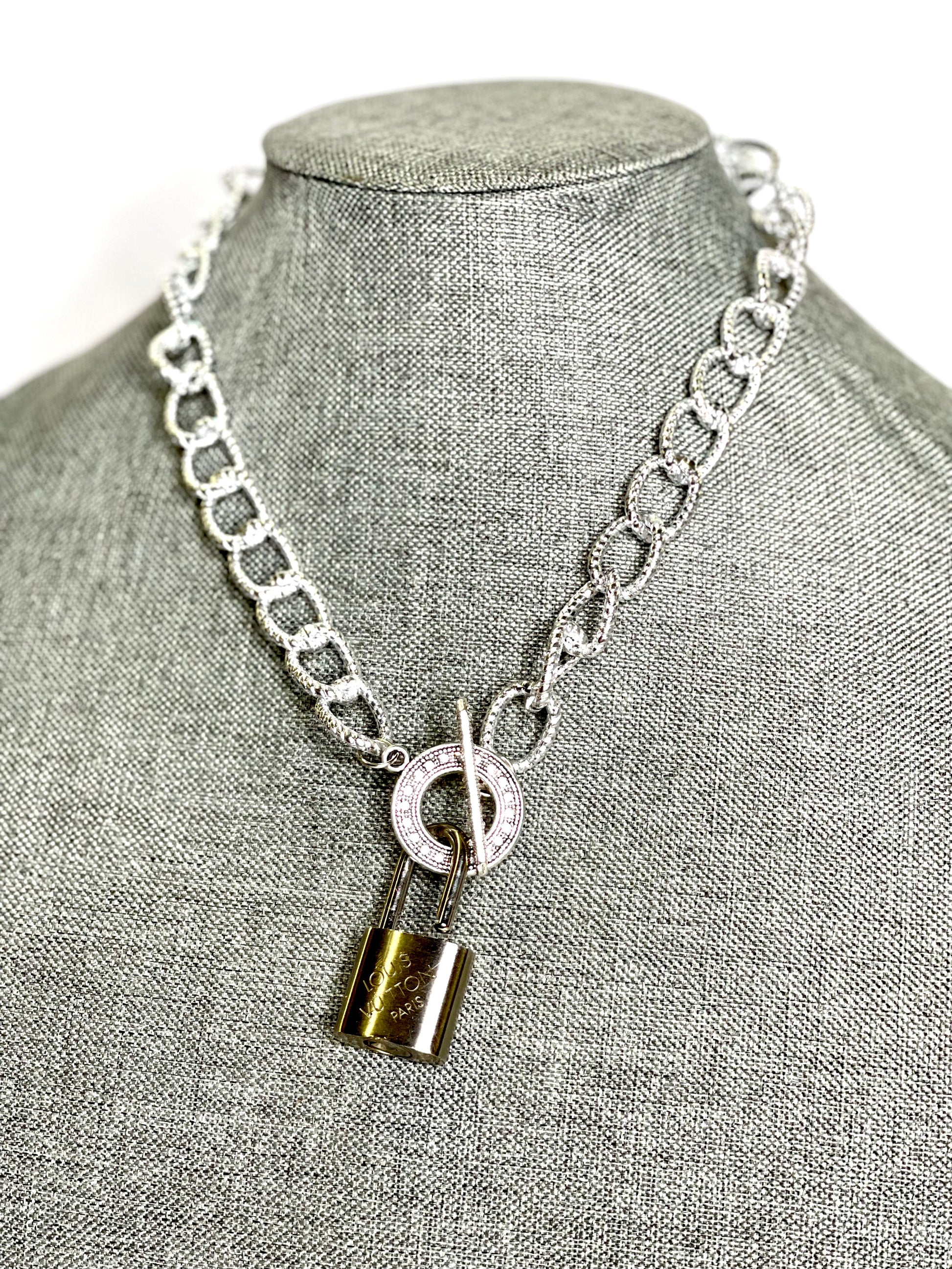 Silver textured Lock & Chain necklace in silver toggle Clear Rhinestone - Patches Of Upcycling