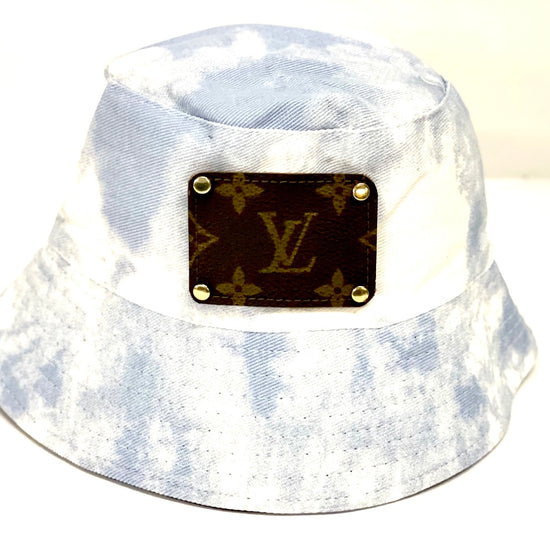 Bucket Hat in Acid Washed Blue - Patches Of Upcycling