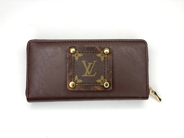 Single Wallet in Brown (brown patch, gold hardware) - Patches Of Upcycling