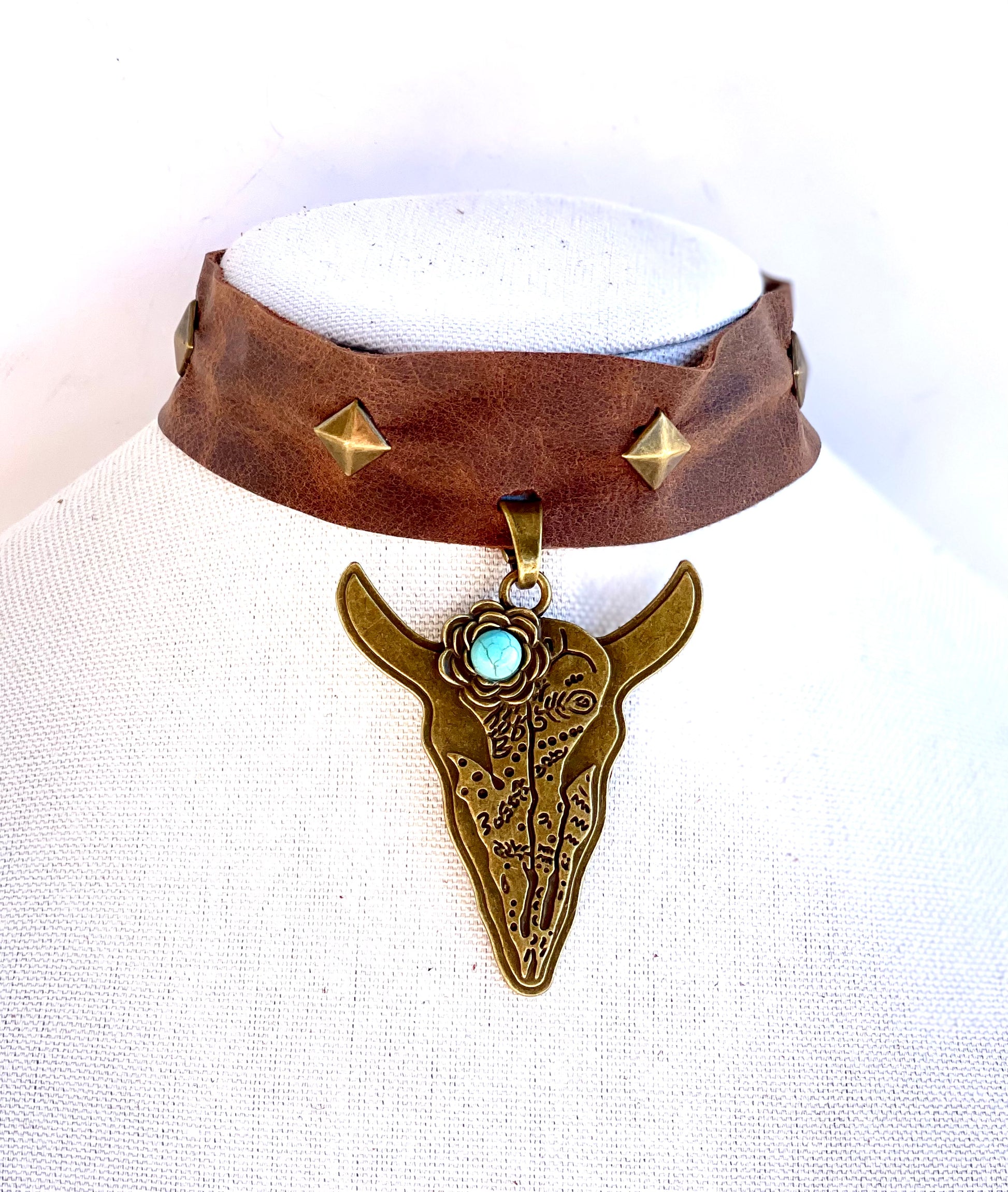 Limited Edition Leather choker with longhorn - Patches Of Upcycling